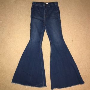 Free People bell bottom stretch jeans size 28